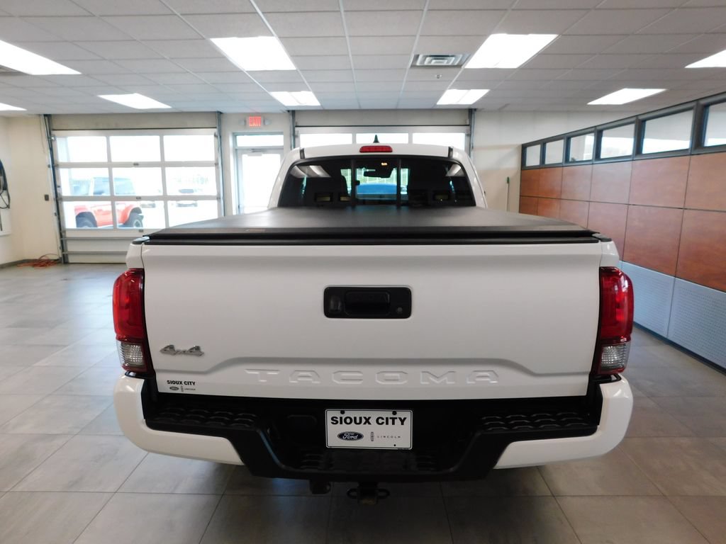 Used 2020 Toyota Tacoma SR w/ SR Convenience Package AWD/4WD image 5