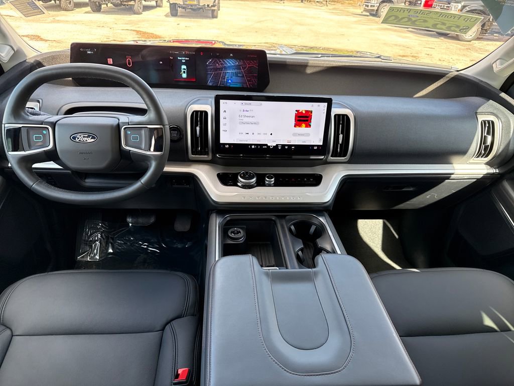 Certified 2025 Ford Expedition Max Active image 6