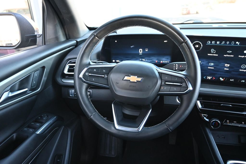 Used 2024 Chevrolet Traverse LS AWD/4WD image 31