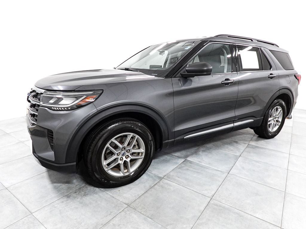 Certified 2025 Ford Explorer Active AWD/4WD image 4