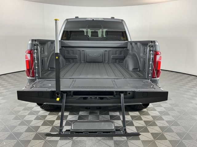Certified 2025 Ford F150 Raptor AWD/4WD image 8