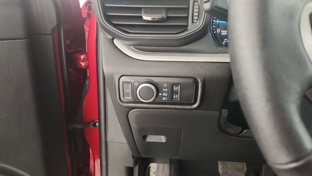 Certified 2024 Ford Explorer XLT image 24