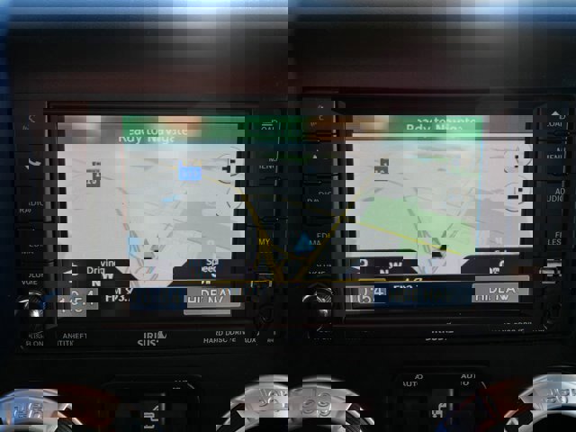 Used 2017 Jeep Wrangler Unlimited Rubicon w/ Connectivity Group image 29