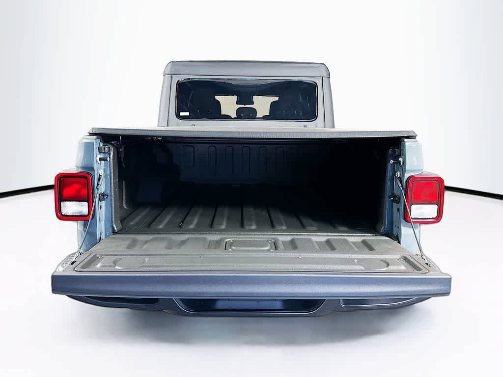 Used 2025 Jeep Gladiator Sport AWD/4WD image 21