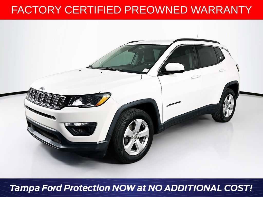 Used 2018 Jeep Compass Latitude FWD image 1