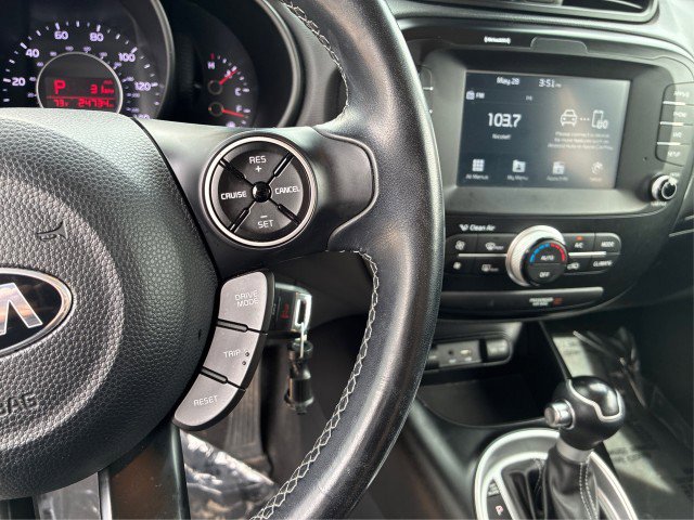 Used 2018 Kia Soul + FWD image 23