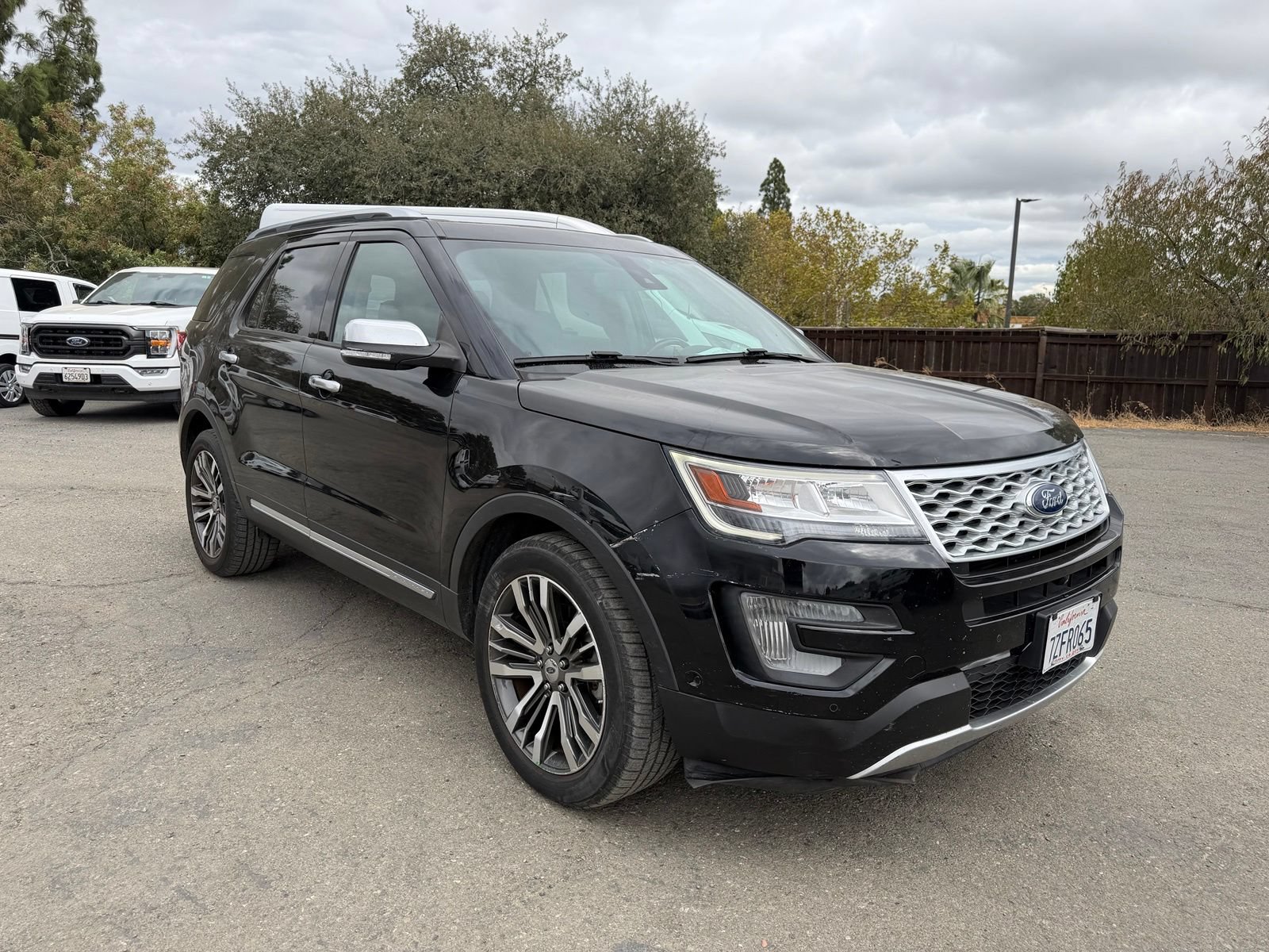 Certified 2017 Ford Explorer Platinum AWD/4WD image 7