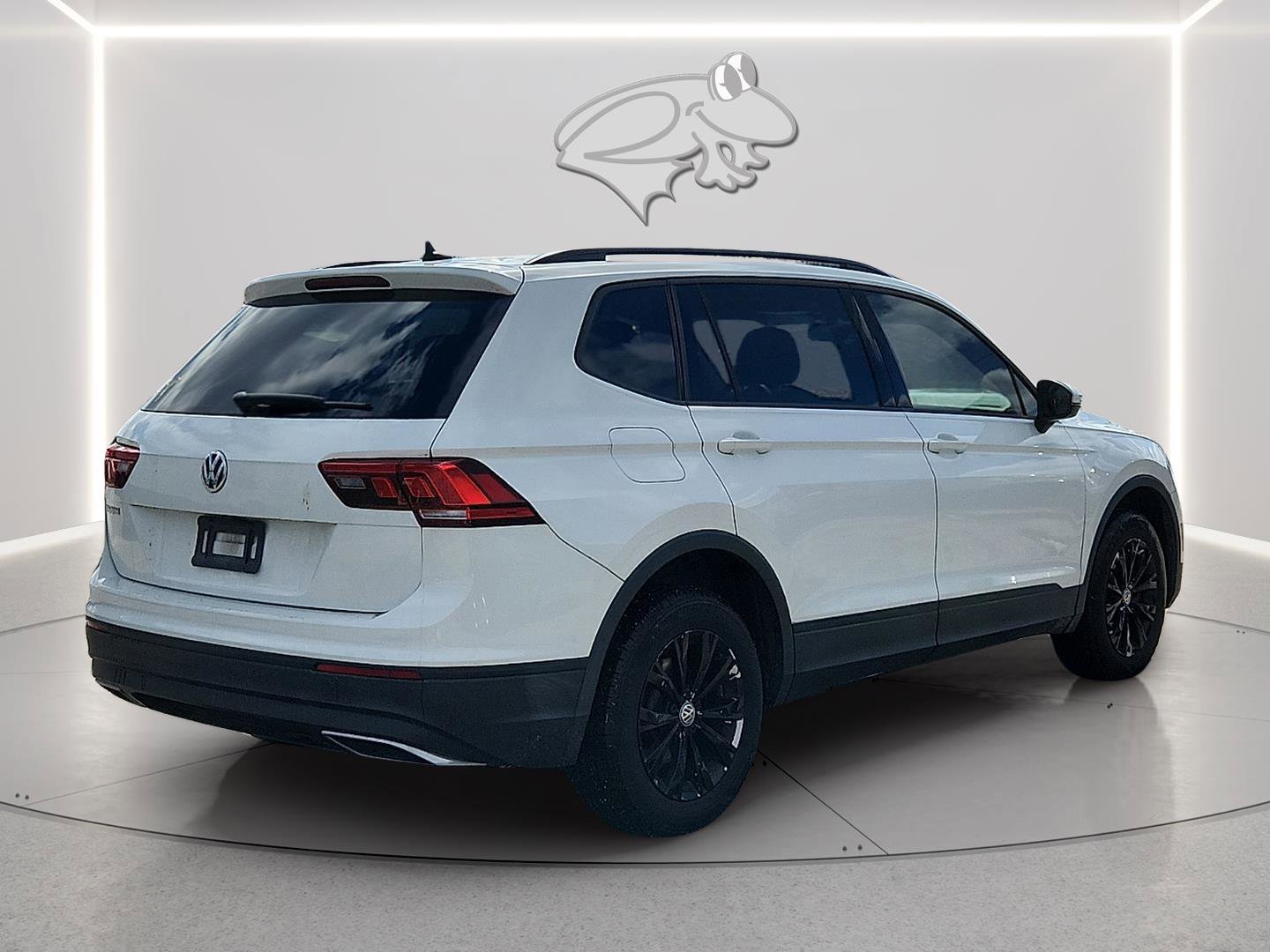 Used 2020 Volkswagen Tiguan S image 4