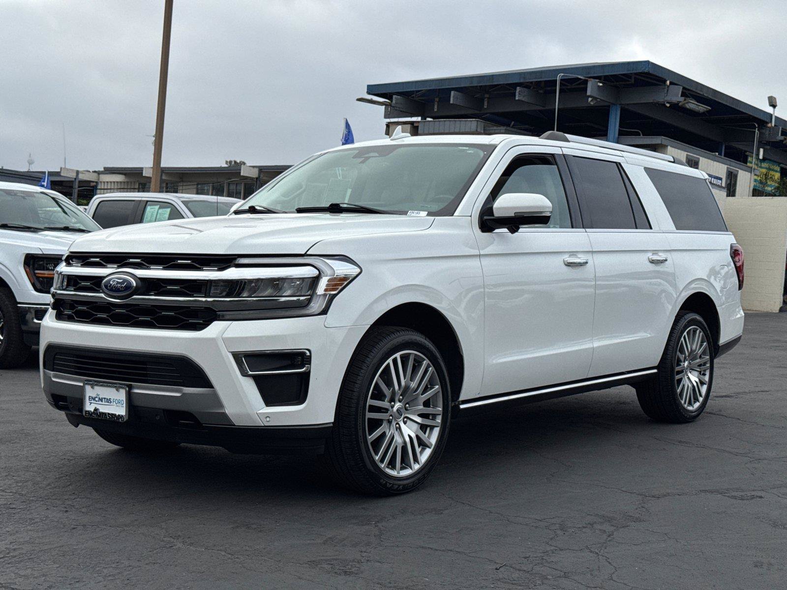 Certified 2023 Ford Expedition Max Limited AWD/4WD image 4