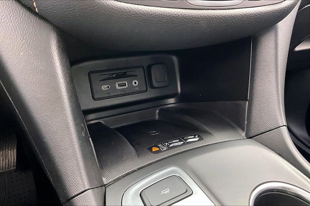 Used 2020 Chevrolet Equinox Premier w/ Premier Redline Edition image 32