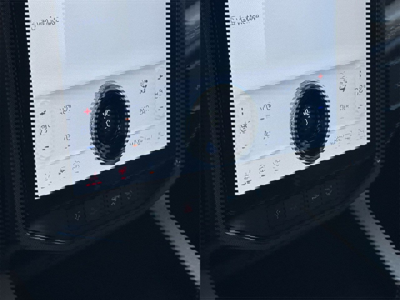 Certified 2023 Ford Expedition Max Platinum image 20