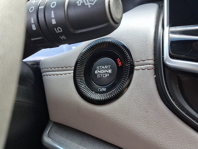 Used 2023 Jeep Compass Limited AWD/4WD image 24