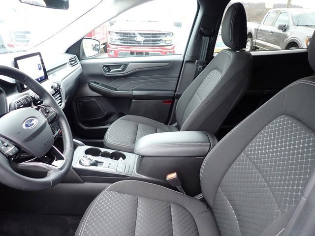 Certified 2023 Ford Escape Active w/ Cold Weather Package image 15
