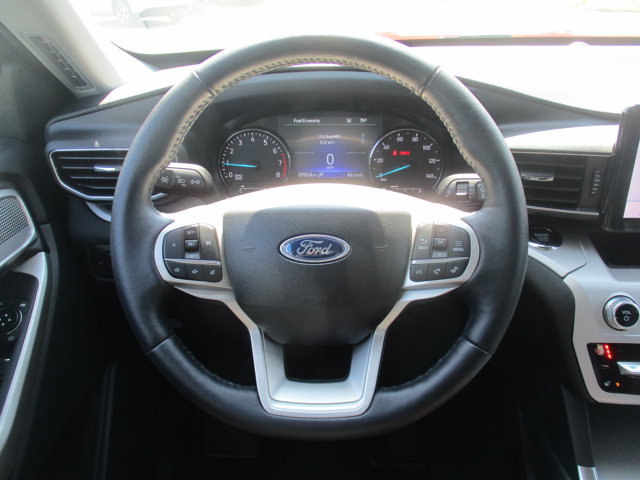 Certified 2024 Ford Explorer XLT w/ Equipment Group 202A AWD/4WD image 8