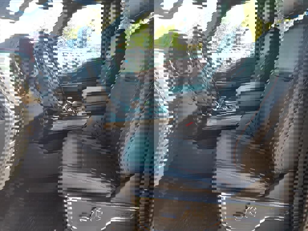 Certified 2023 Ford F150 Lariat w/ Equipment Group 502A High image 23