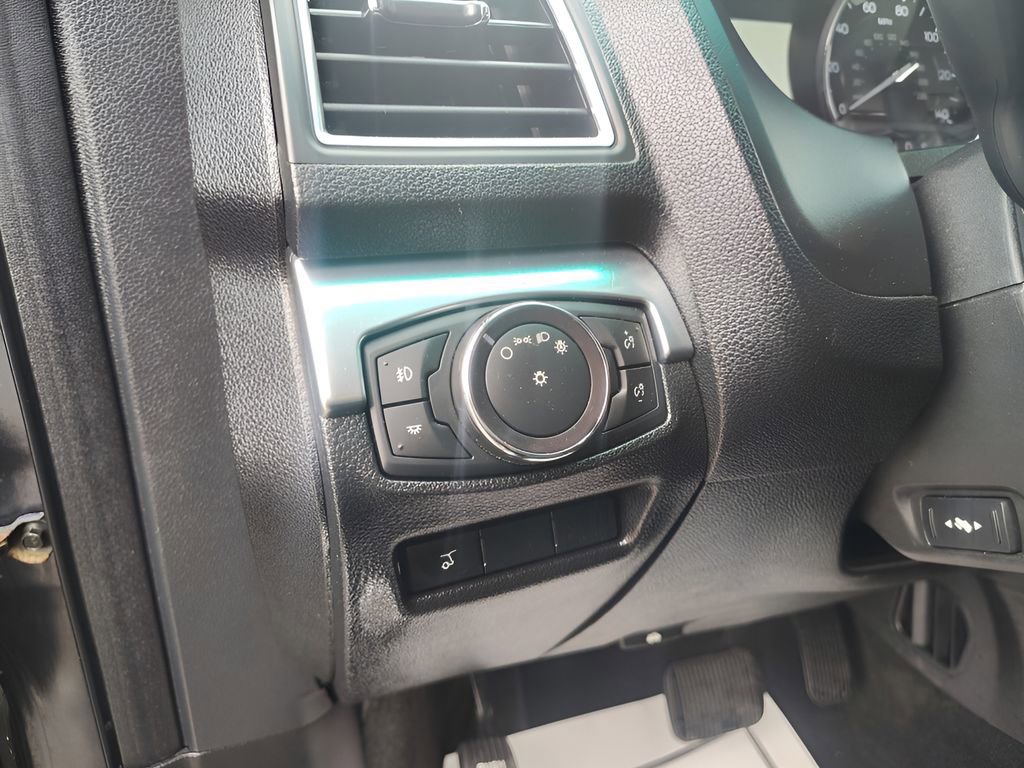 Certified 2017 Ford Explorer Limited image 16