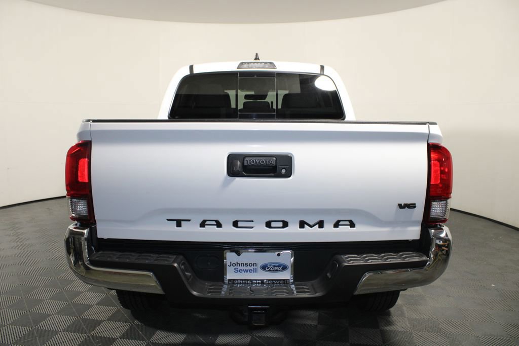 Used 2022 Toyota Tacoma SR5 image 3