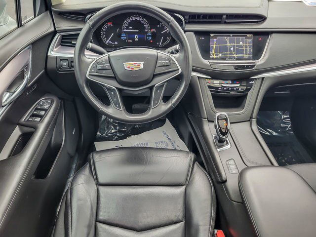 Used 2018 Cadillac XT5 Luxury w/ Driver Awareness Package AWD/4WD image 14