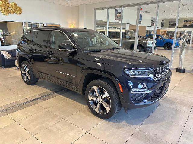 Used 2023 Jeep Grand Cherokee 4WD 4xe w/ Luxury Tech Group II image 1