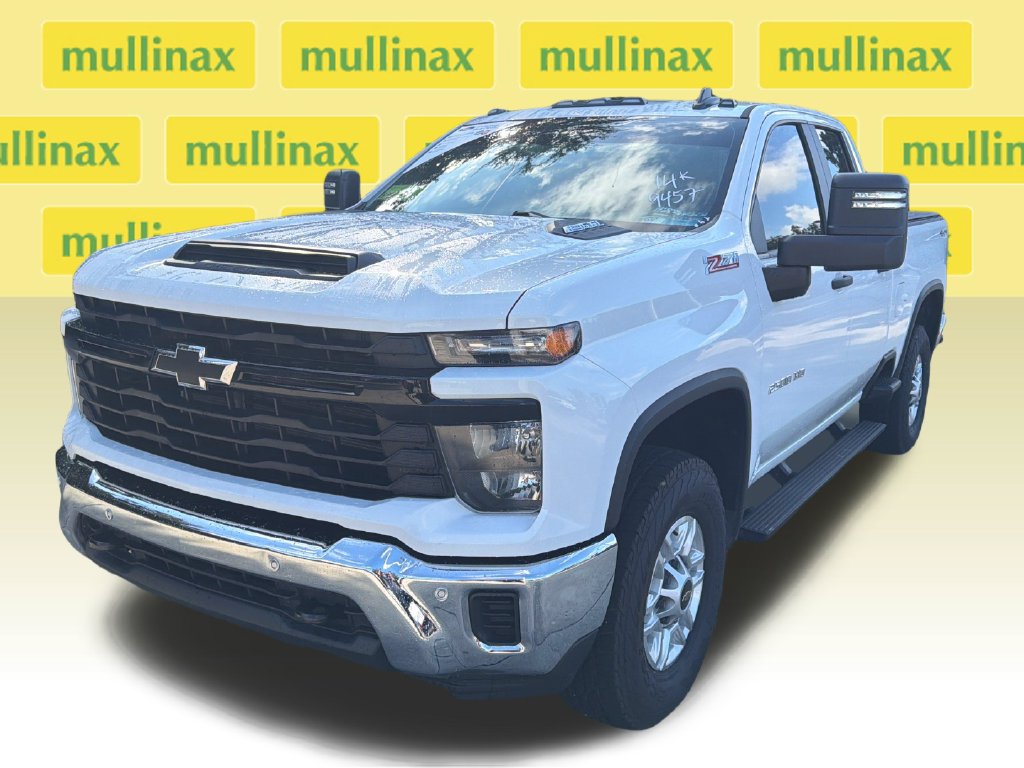 Used 2025 Chevrolet Silverado 2500 W/T AWD/4WD image 12
