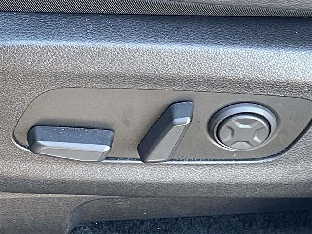 Used 2024 Kia Carnival SX Prestige image 14