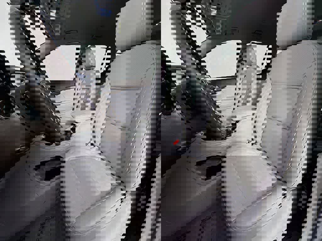 Used 2023 GMC Acadia SLT w/ Preferred Package image 15