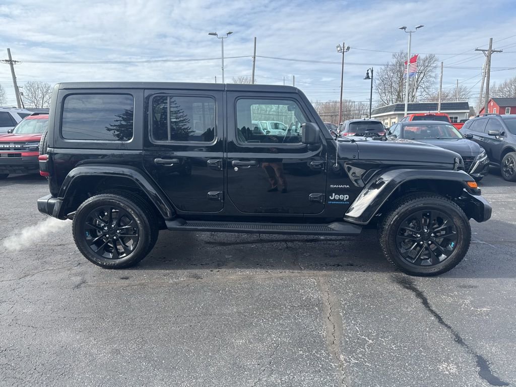 Used 2023 Jeep Wrangler Unlimited Sahara w/ Cold Weather Group image 8