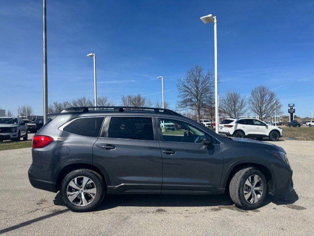 Used 2023 Subaru Ascent Premium w/ Convenience Package image 6