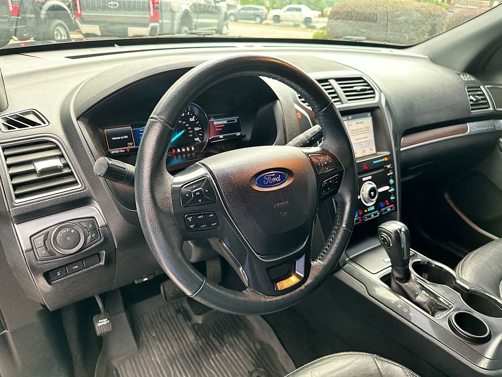 Certified 2019 Ford Explorer Limited w/ Class III Trailer Tow Package FWD image 10