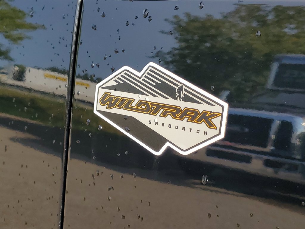 Certified 2022 Ford Bronco Wildtrak AWD/4WD image 7