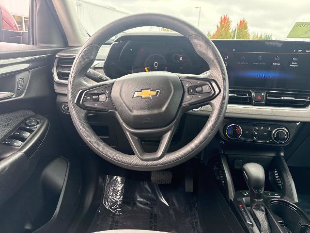 Used 2025 Chevrolet TrailBlazer LT AWD/4WD image 8