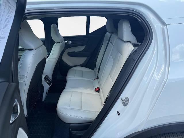 Used 2023 Volvo XC40 B5 Plus w/ Climate Package AWD/4WD image 24