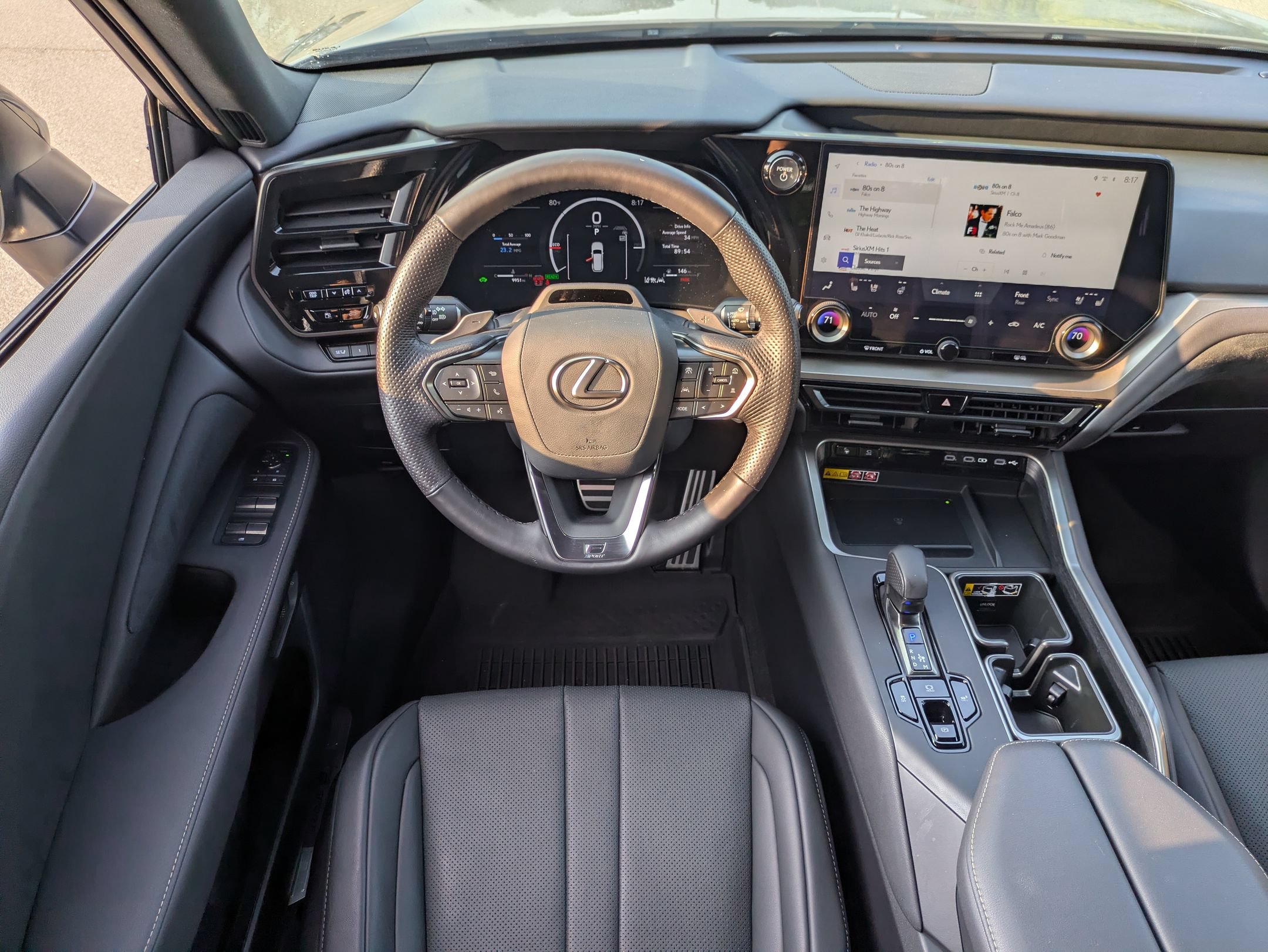 Used 2026 Lexus TX 500h AWD w/ Technology Package image 32