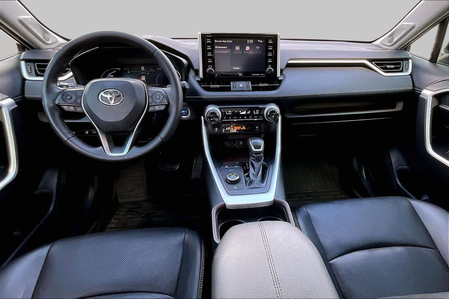 Used 2020 Toyota RAV4 Limited w/ Limited Grade Weather Package AWD/4WD image 16