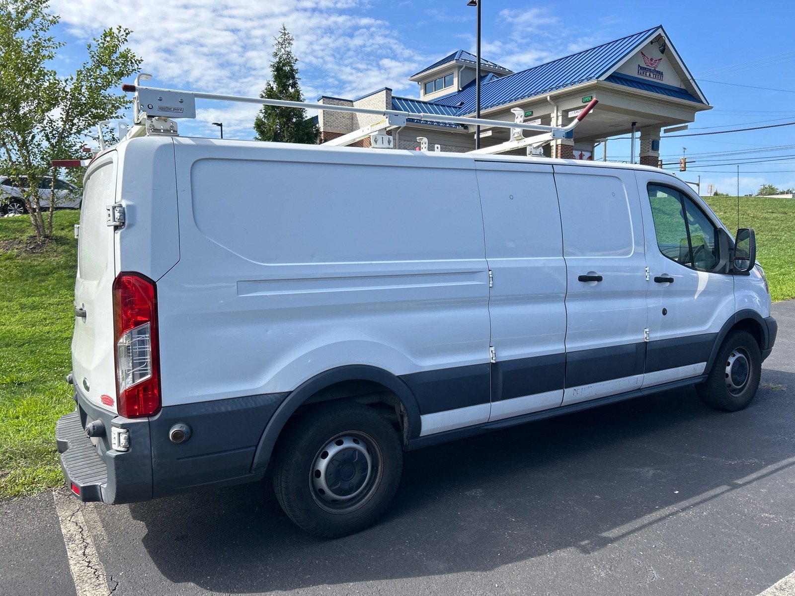 Certified 2018 Ford Transit 250 148 Low Roof RWD image 4