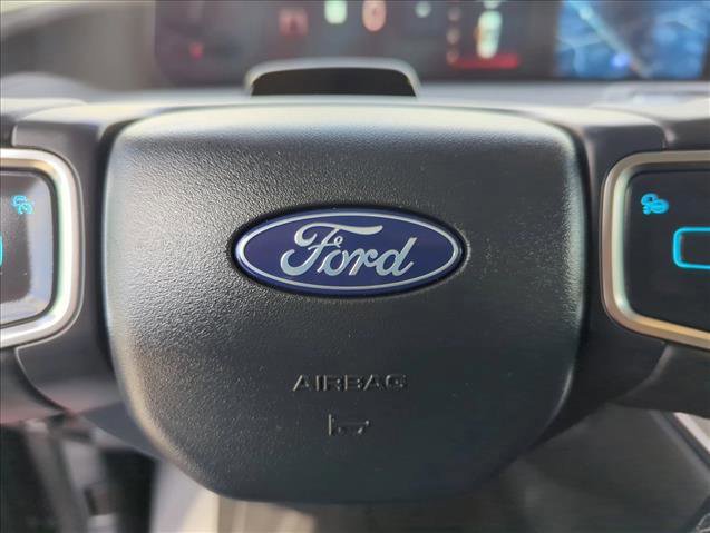 Certified 2025 Ford Expedition Max Platinum image 25