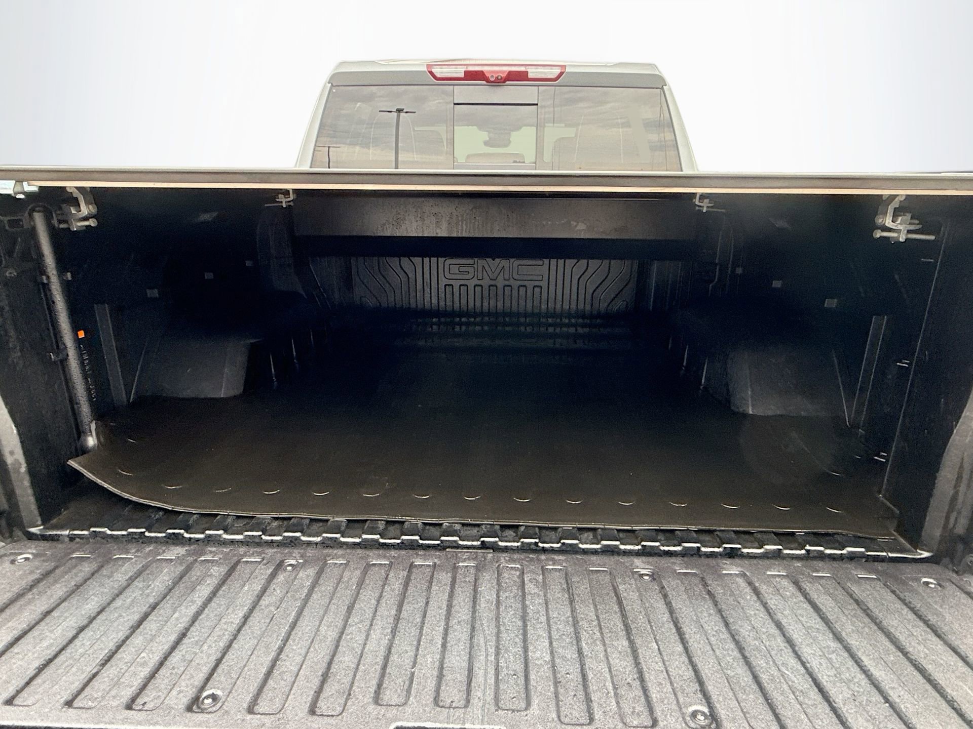 Used 2025 GMC Sierra 1500 Denali Ultimate image 32