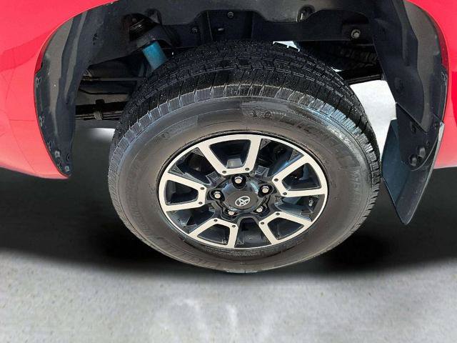 Used 2017 Toyota Tundra Limited w/ Limited Premium Package AWD/4WD image 29
