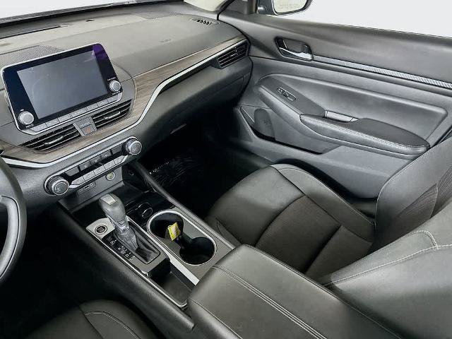Used 2024 Nissan Altima 2.5 SV FWD image 11