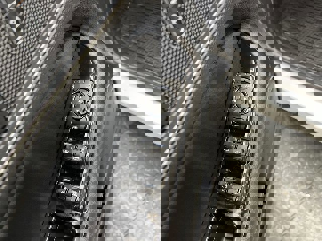 Certified 2020 Ford Edge SEL w/ Convenience Package image 10