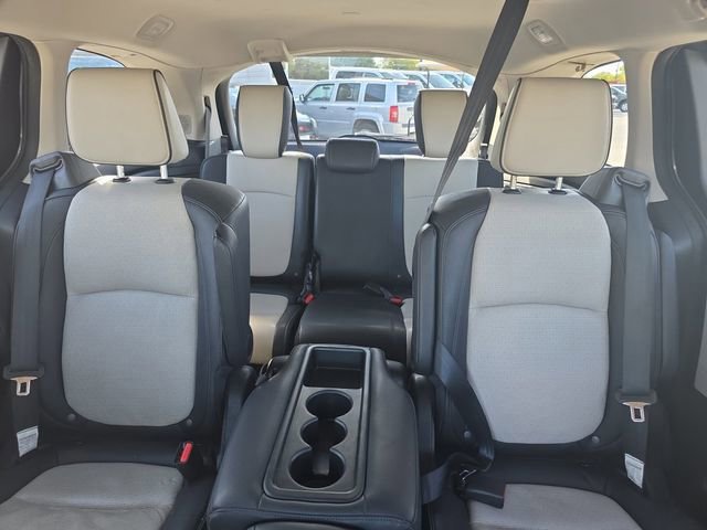Used 2025 Honda Odyssey Elite image 11