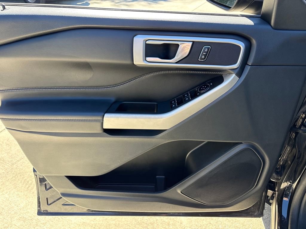 Certified 2023 Ford Explorer XLT w/ Equipment Group 202A image 19