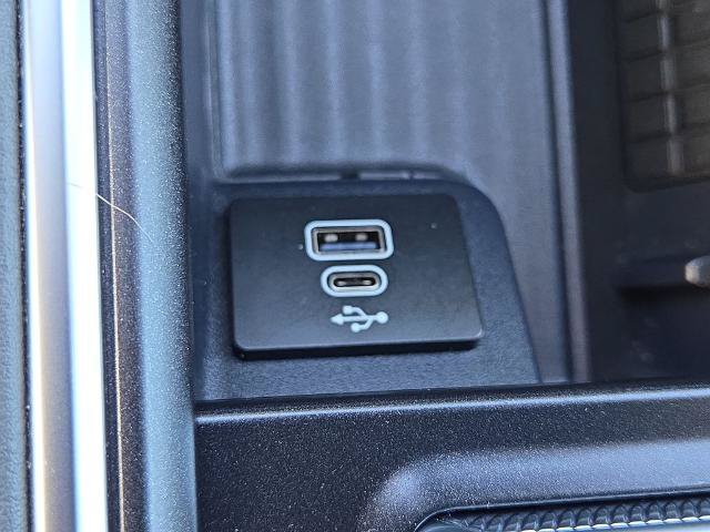 Certified 2025 Ford Expedition Active AWD/4WD image 13