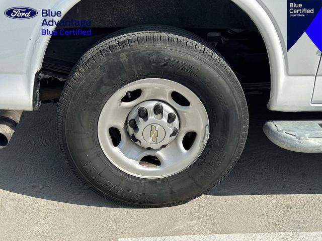 Used 2024 Chevrolet Express 2500 w/ Driver Convenience Package RWD image 8