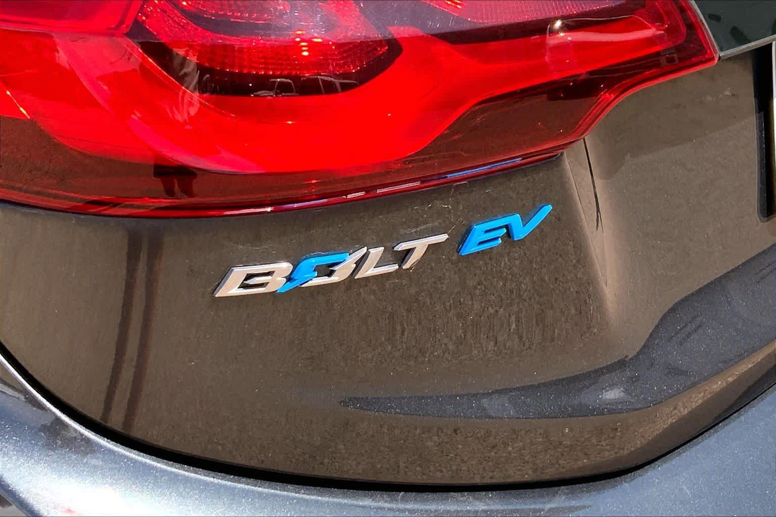 Used 2017 Chevrolet Bolt LT FWD image 9