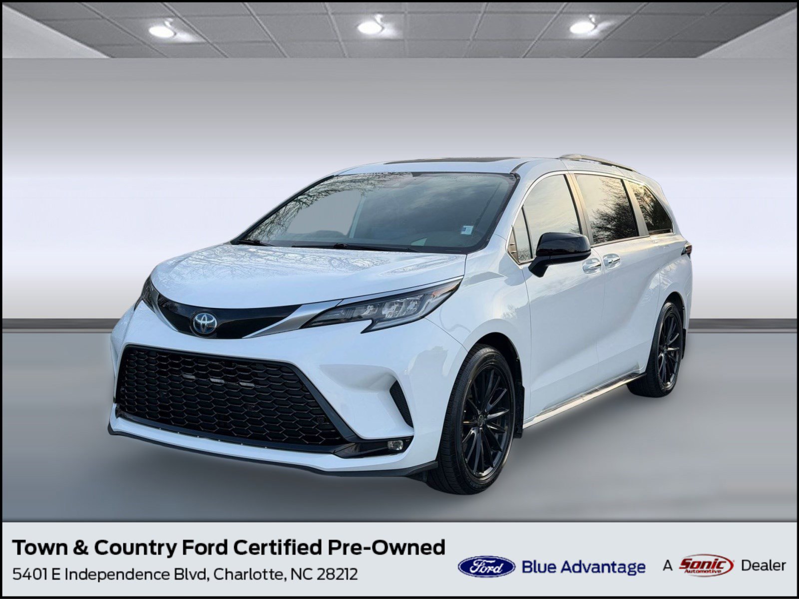 Used 2021 Toyota Sienna XSE w/ XSE Plus Package