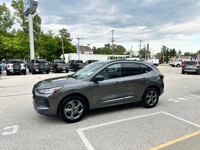 Certified 2024 Ford Escape ST-Line w/ Tech Pack #1 AWD/4WD image 7