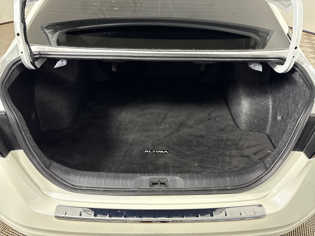 Used 2023 Nissan Altima 2.5 SR FWD image 19