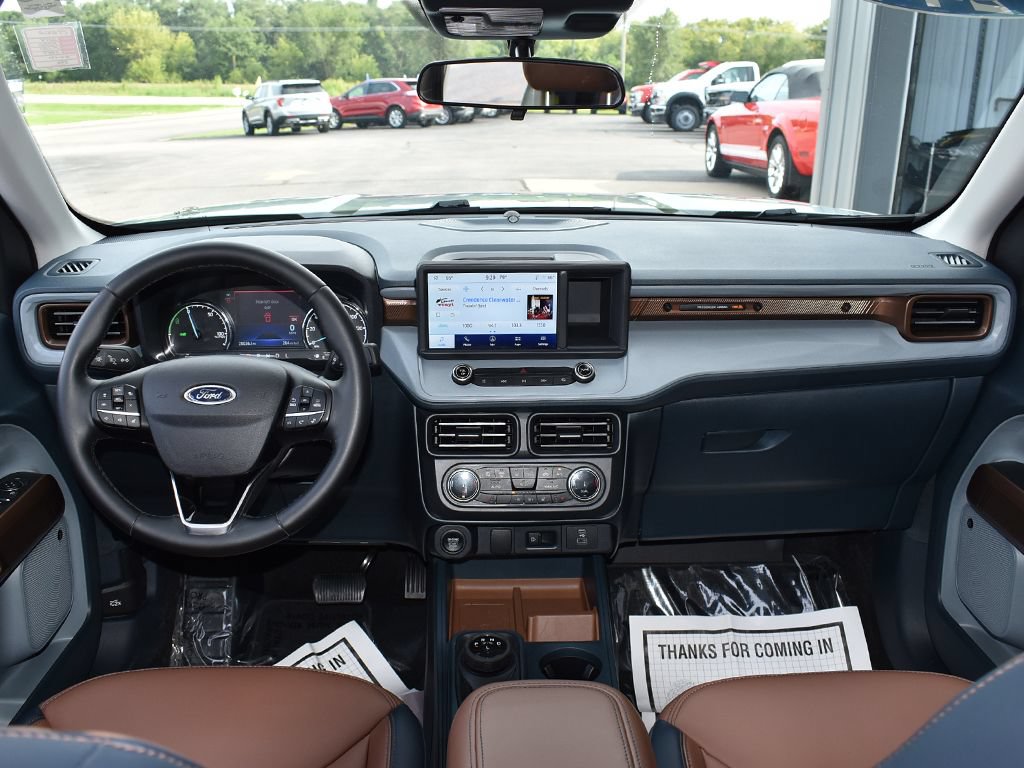 Certified 2024 Ford Maverick Lariat FWD image 4