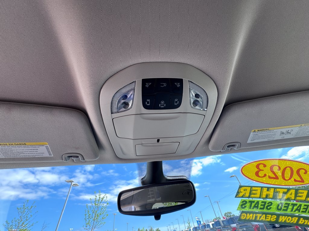 Used 2023 Chrysler Pacifica Touring-L FWD image 18